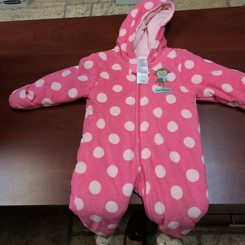 Girla Carter baby 9m warm onesy